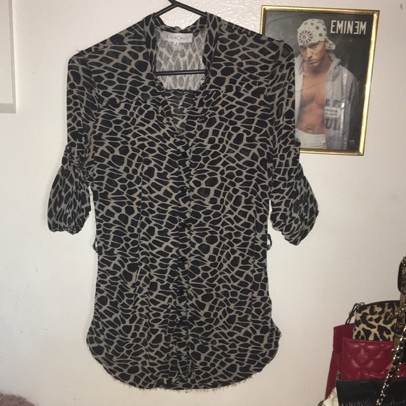 Button down shirt - Picture 2 of 7